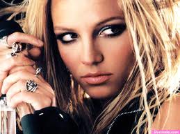 Britney Spears e i camerini bollenti del Toxic Tour raccontati in un libro
