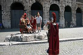Niente più centurioni dal Colosseo, parte la rivolta dei figuranti