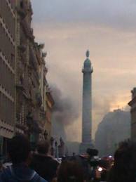Parigi: incendio nei sotterranei del Ritz, fumo in Place Vendome
