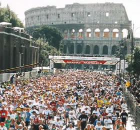 Roma si prepara per la 18esima edizione della maratona. In 15 mila ai nastri di partenza