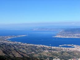 Forte terremoto nello Stretto di Messina, paura ma nessun danno