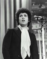 Festival di Sanremo 2012: la vedova di Battisti dice no al tributo