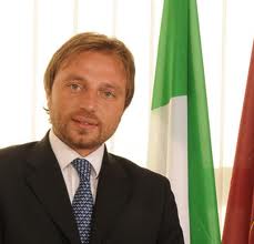 Santori (Pdl) sul fermo dei marò in India: “Basta chiacchiere, liberi subito”