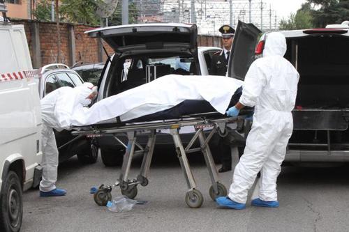 Napoli: 15enne rom tenta furto in un bar, ucciso e abbandonato per strada